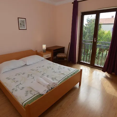 Gostinjska kuća Vlado I Marino 3*
